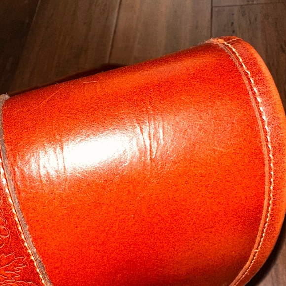 Past Time Leather Large Vintage Crossbody Adjustable Shoulder Saddle Bag, Tooled - Picture 16 of 16